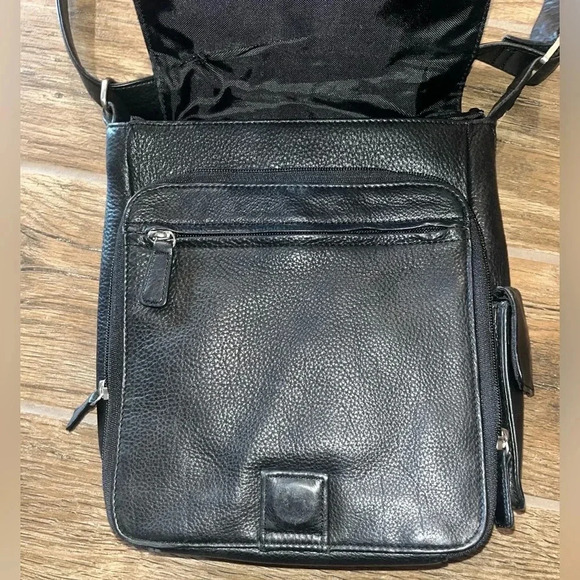 Osgoode Marley Medium Vertical Messenger Bag - Picture 2 of 7